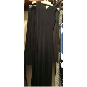 3-Piece Black Clothing Bundle – Dress 8, Pants PS, Skirt PS – Minimalist Closet